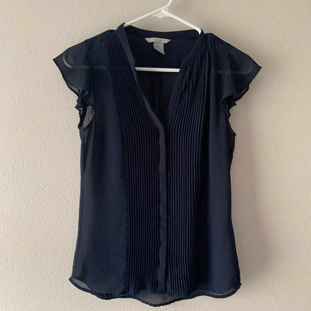 H&M women’s sleeveless blouse size 4